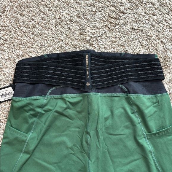 Tommie Copper Women’s Adjustable 2-Pocket Leggings – Olive – Size 3XL - Picture 2 of 7